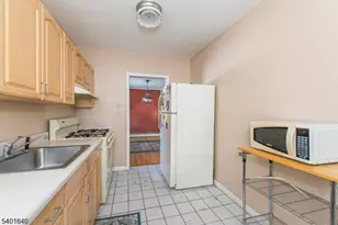 18 Van Rensselear St, Belleville, NJ 07109 - Photo 8