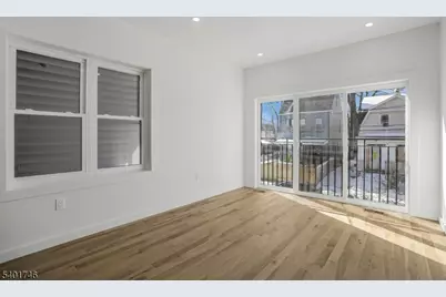 11 Voorhees St, Newark, NJ 07108 - Photo 4