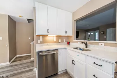 18 Bristol Ct, Lincoln Park, NJ 07035 - Photo 8