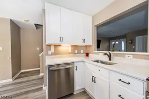 18 Bristol Ct, Lincoln Park, NJ 07035 - Photo 8