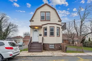 366 Oswald Pl, Union Township, NJ 07088 - Photo 1