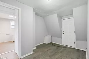 366 Oswald Pl, Union Township, NJ 07088 - Photo 18