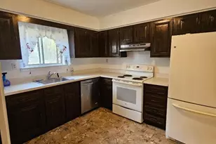 2505 Balmoral Ct, Hillsborough Township, NJ 08844 - Photo 2