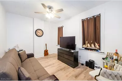 606 59th St, West New York, NJ 07093 - Photo 2