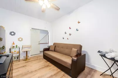 606 59th St, West New York, NJ 07093 - Photo 4