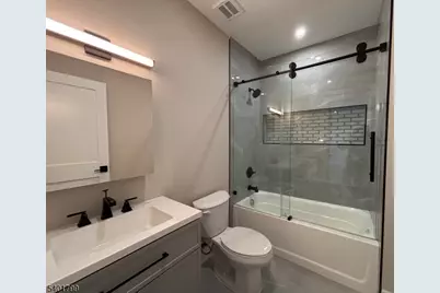 136 Elm St #603, Newark, NJ 07105 - Photo 8