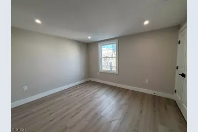 136 Elm St #303, Newark, NJ 07105 - Photo 6