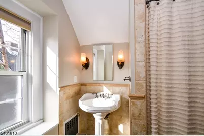 15 Euclid Ave #3, Summit, NJ 07901 - Photo 2