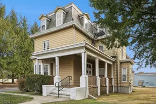 24 Franklin Pl, Summit, NJ 07901 - Photo 2