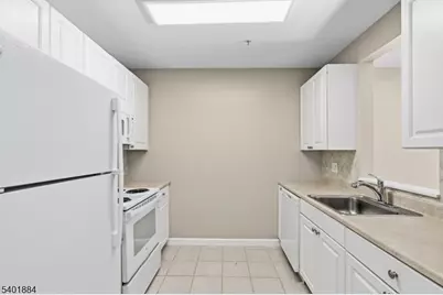 905 River Rd #224, Edgewater, NJ 07020 - Photo 10