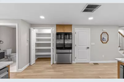 652 W Broad St, Westfield, NJ 07090 - Photo 10