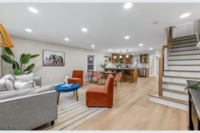 652 W Broad St, Westfield, NJ 07090 - Photo 2