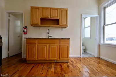 292 S 8th St #1, Newark, NJ 07103 - Photo 2