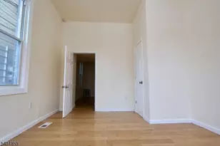 14 Wainwright St, Newark, NJ 07112 - Photo 8