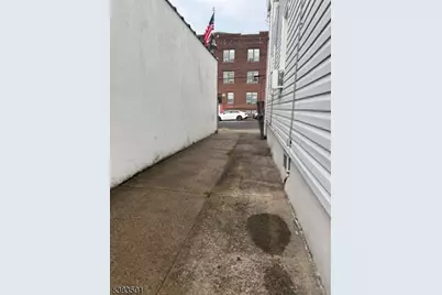 495 21st Ave, Paterson, NJ 07513 - Photo 2