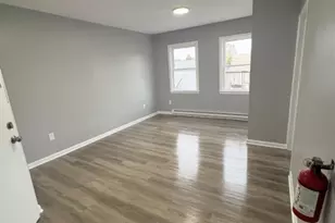 37 Mercer St, Wallington, NJ 07057 - Photo 4