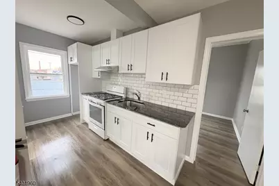 37 Mercer St #4, Wallington, NJ 07057 - Photo 2