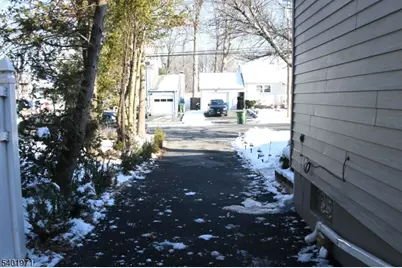 2611 N Wood Ave, Linden, NJ 07036 - Photo 24