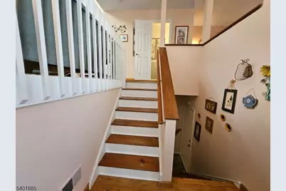 47 Rhea Run, Hampton Township, NJ 07860 - Photo 2