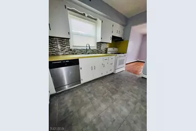 32 Union Pl, Irvington, NJ 07111 - Photo 2