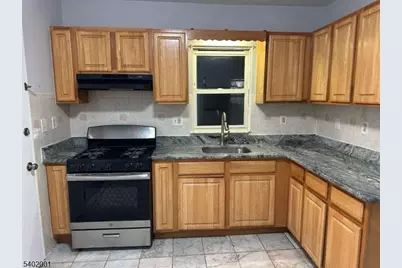 360 New St #3, Newark, NJ 07103 - Photo 4