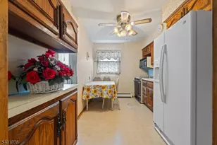 875 Rayhon Terrace, Rahway, NJ 07065 - Photo 4