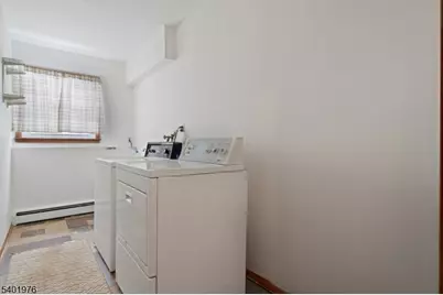 875 Rayhon Ter, Rahway, NJ 07065 - Photo 22