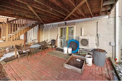 32 Rhea Run, Hampton Township, NJ 07860 - Photo 4