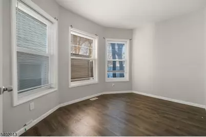 31 Homestead Park, Newark, NJ 07108 - Photo 8