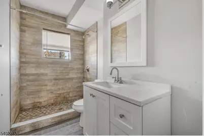 31 Homestead Park, Newark, NJ 07108 - Photo 12