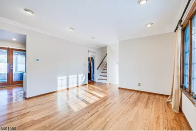 4 Winthrop Rd, Franklin Township, NJ 08873 - Photo 12