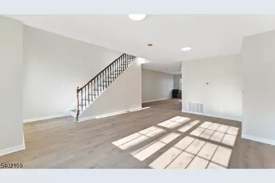 16 E Kinney St, Newark, NJ 07102 - Photo 6