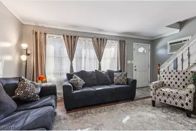 41 Pinetree Dr, Sayreville Boro, NJ 08859 - Photo 4