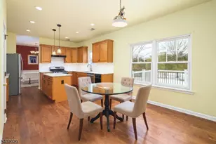 5 Clover Hills Dr, Franklin Township, NJ 08873 - Photo 10