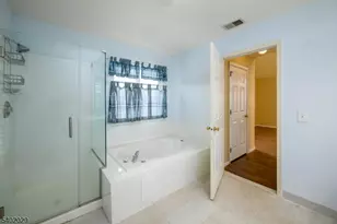 5 Clover Hills Dr, Franklin Township, NJ 08873 - Photo 20