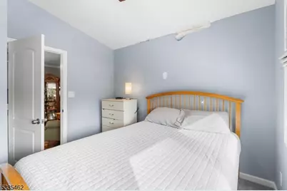 34 Northwestern Trl, Hopatcong, NJ 07843 - Photo 20