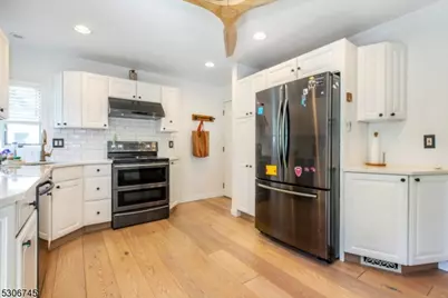 240 Princeton Ave, Rahway, NJ 07065 - Photo 10