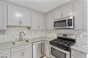 118 Oraton St, Newark, NJ 07104 - Photo 14