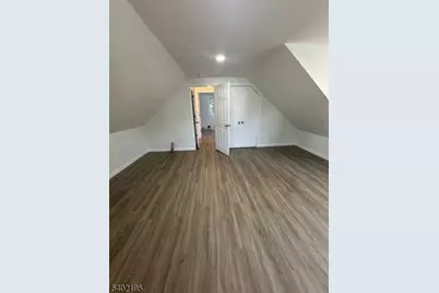 74 Bellevue Ave, Elmwood Park, NJ 07407 - Photo 6