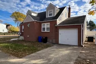 74 Bellevue Ave, Elmwood Park, NJ 07407 - Photo 2