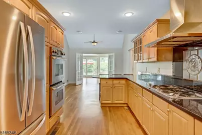 34 Woodmere Dr, Summit, NJ 07901 - Photo 10