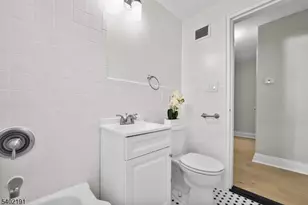 191 Midland Pl, Newark, NJ 07106 - Photo 18