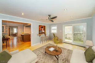 90 Burnham Pkwy, Morris Township, NJ 07960 - Photo 4