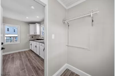 1996 Barnett St, Rahway, NJ 07065 - Photo 14