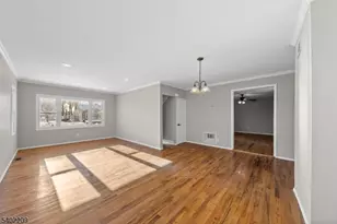 1996 Barnett St, Rahway, NJ 07065 - Photo 4