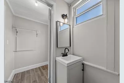 1996 Barnett St, Rahway, NJ 07065 - Photo 16