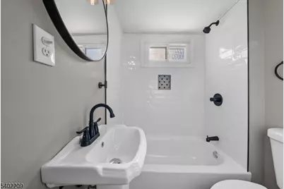 1996 Barnett St, Rahway, NJ 07065 - Photo 20