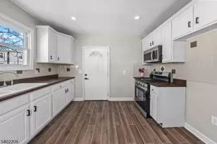 1996 Barnett St, Rahway, NJ 07065 - Photo 12