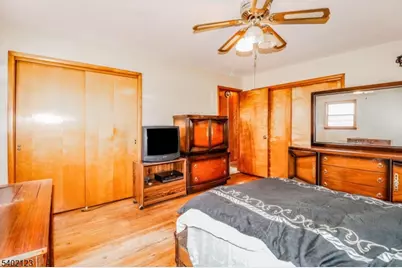 34 E Prescott Ave, Woodbridge Township, NJ 07067 - Photo 16