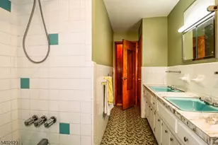 34 E Prescott Ave, Woodbridge Township, NJ 07067 - Photo 18